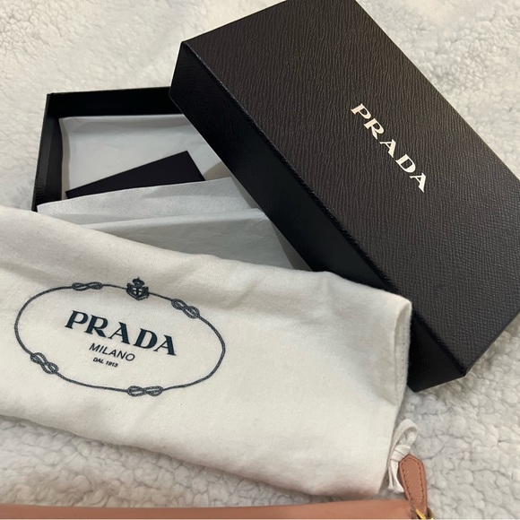 Prada long zippy wallet - Picture 7 of 14